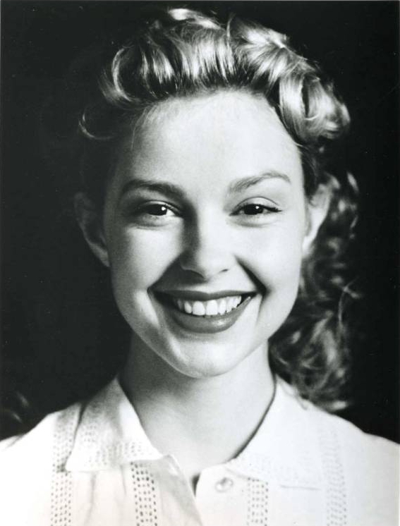 艾什莉·贾德（Ashley Judd）年轻照.jpg